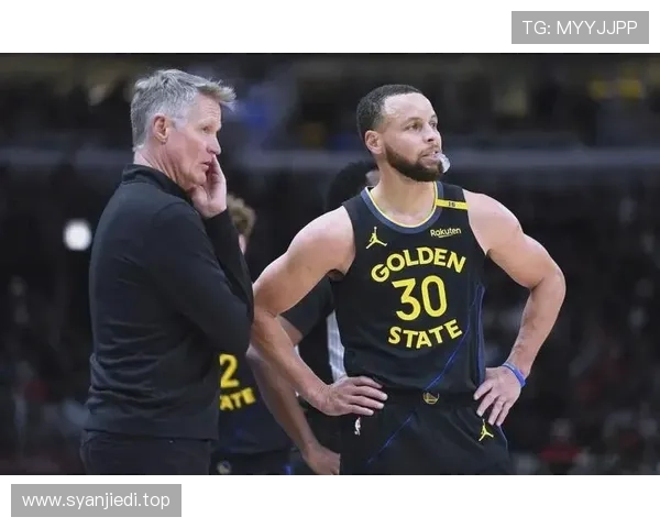 勇士大胜热火库里19加11